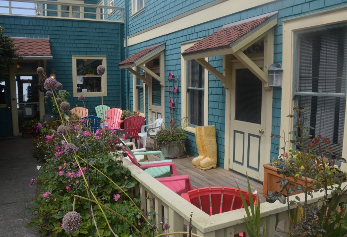 a nautical garden in the Deco District of Nye Beach